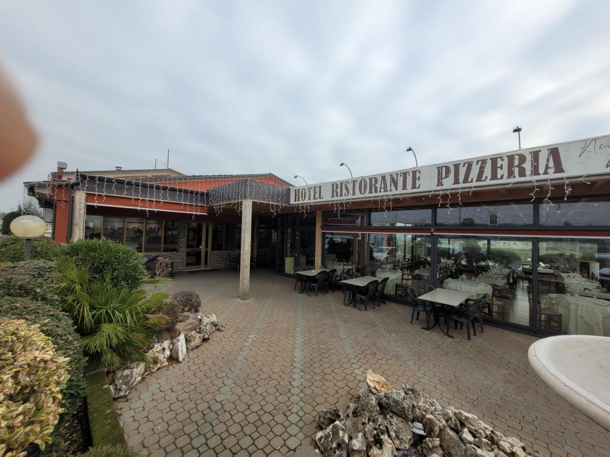 New Napoleonico Hotel Bondeno Exterior photo
